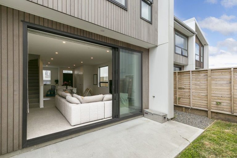 Photo of property in 2a Mamari Street, Rongotai, Wellington, 6022