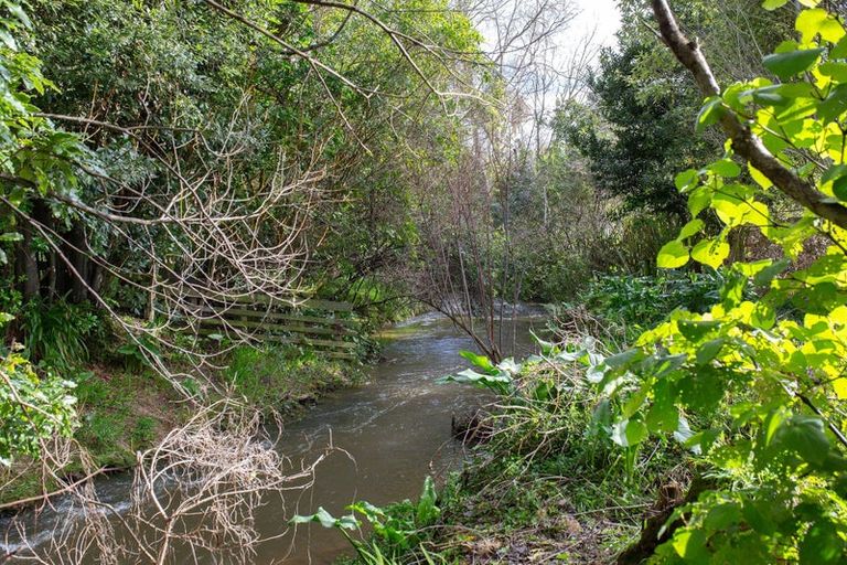 Photo of property in 92 Arcus Road, Te Horo, Otaki, 5582