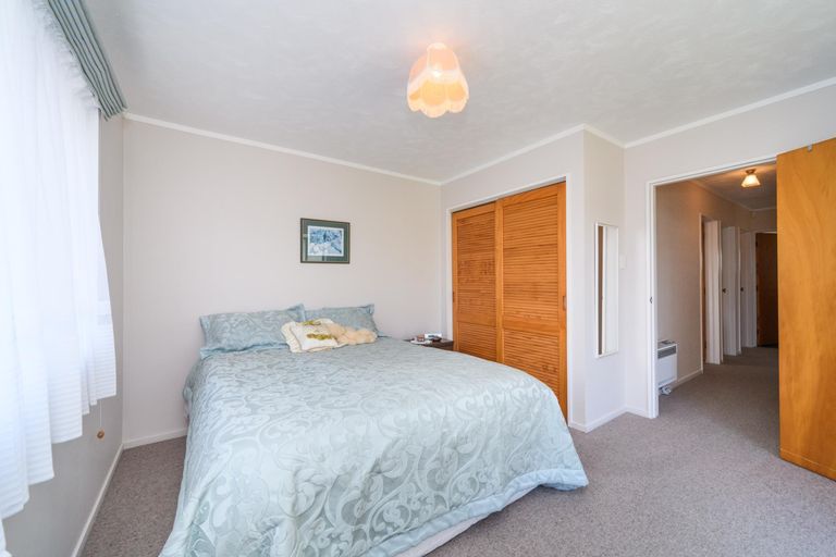 Photo of property in 1 Mcarthur Street, Terrace End, Palmerston North, 4410