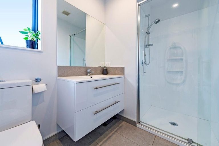 Photo of property in 1 Julia Close, Rolleston, 7614