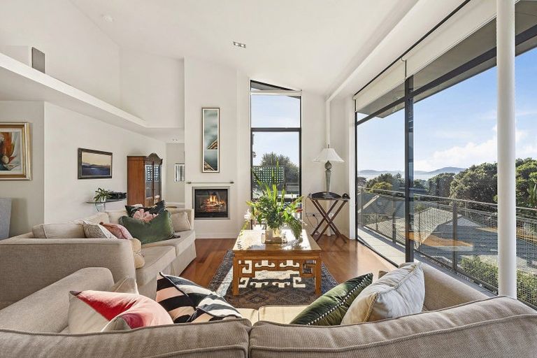 Photo of property in 74 Falkirk Avenue, Seatoun, Wellington, 6022