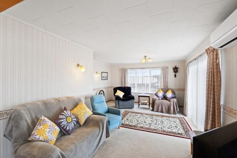 Photo of property in 18a Moenui Avenue, Orewa, 0931