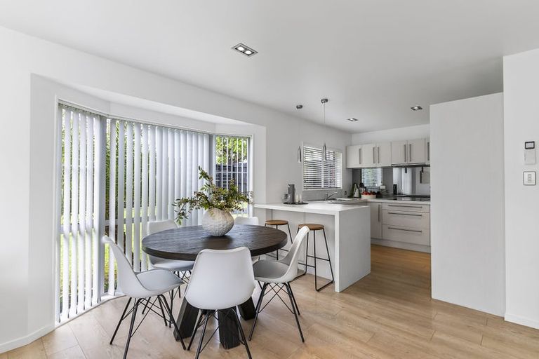 Photo of property in 1/73 Shakespeare Road, Milford, Auckland, 0620