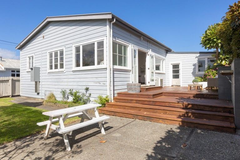 Photo of property in 19 Beach Street, Fitzroy, New Plymouth, 4312