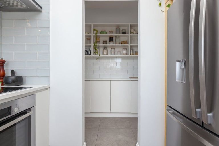 Photo of property in 30 Newry Road, Raumati Beach, Paraparaumu, 5032