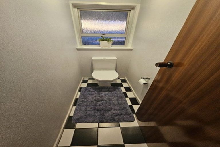 Photo of property in 28 Freyberg Avenue, Tamatea, Napier, 4112