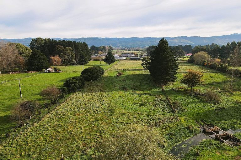 Photo of property in 38 Clifton Avenue, Carterton, 5713