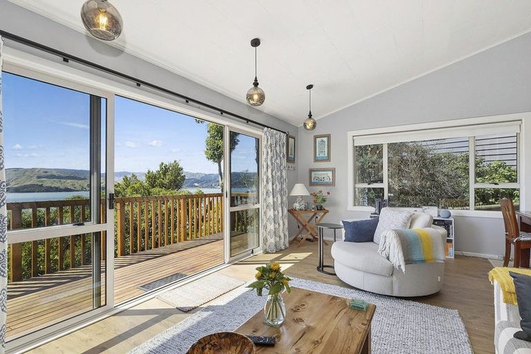 Photo of property in 14 Kenef Road, Paremata, Porirua, 5024