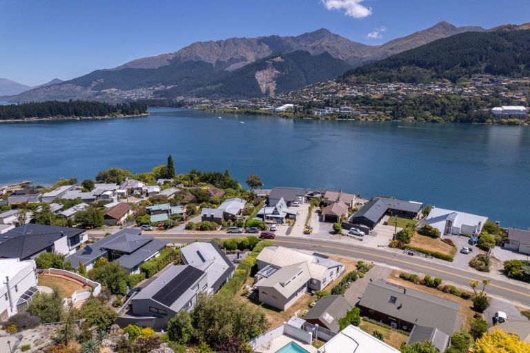 Photo of property in 446 Peninsula Road, Kelvin Heights, Queenstown, 9300