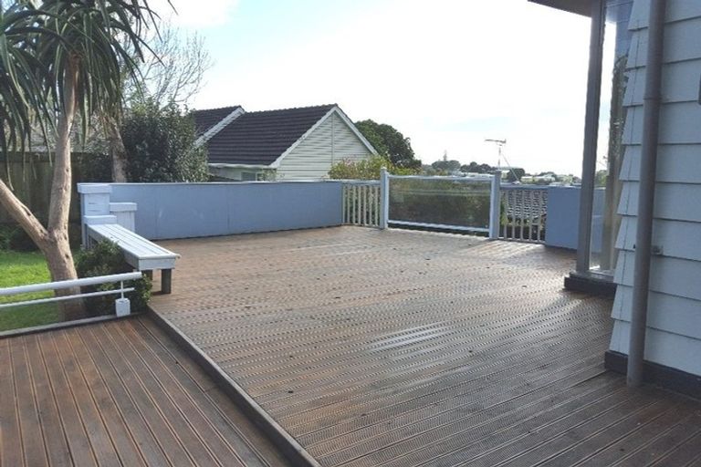Photo of property in 191 East Coast Road, Castor Bay, Auckland, 0620