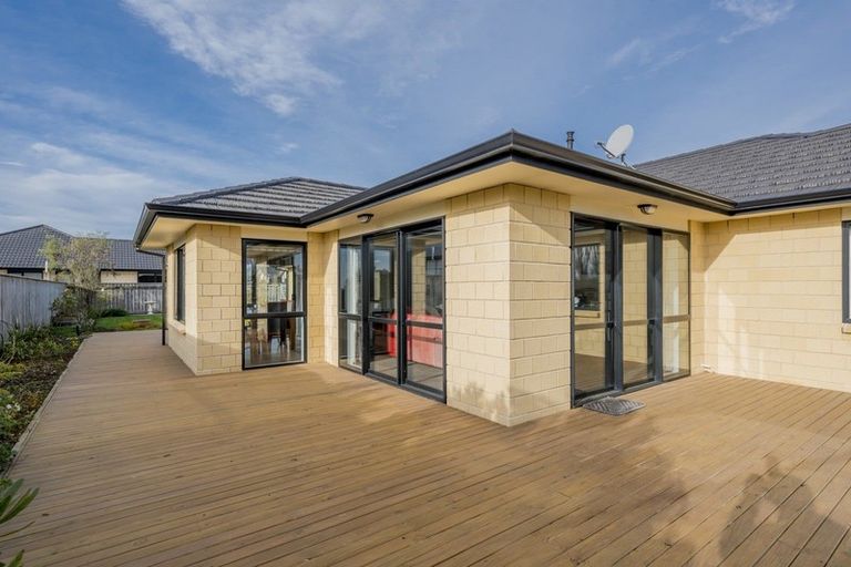 Photo of property in 8 Moy Place, Otaki, 5512