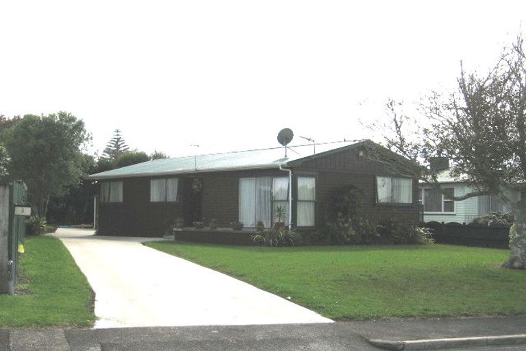Photo of property in 3 Brennan Avenue, Te Atatu Peninsula, Auckland, 0610