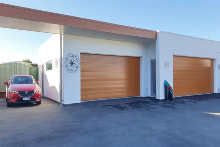 Photo of property in 122 Gleniti Road, Gleniti, Timaru, 7910