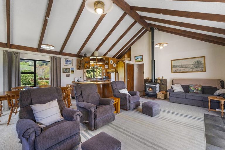 Photo of property in 906 Tukairangi Road, Acacia Bay, Taupo, 3385