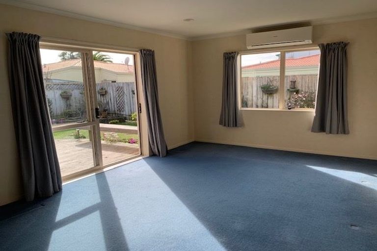 Photo of property in 22 Northmeadow Drive, Rototuna, Hamilton, 3210