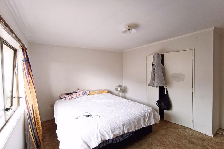 Photo of property in 2/12 Gifford Road, Papatoetoe, Auckland, 2025