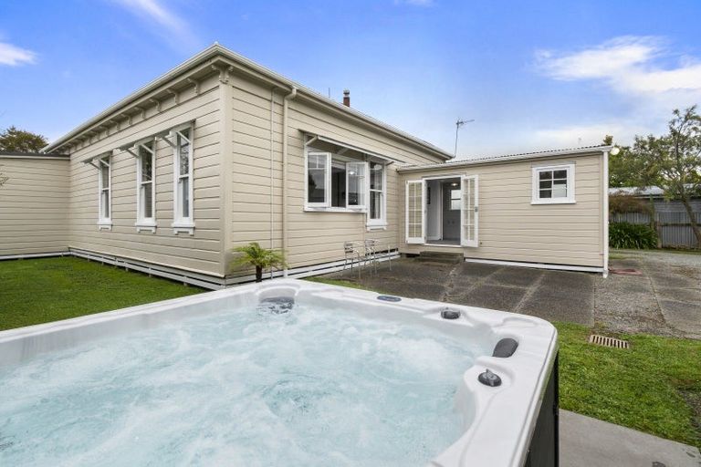 Photo of property in 37 Grey Street, Marton, 4710