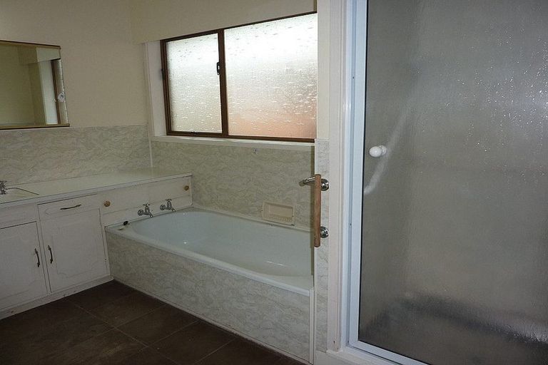 Photo of property in 1/44 Wallace Road, Papatoetoe, Auckland, 2025