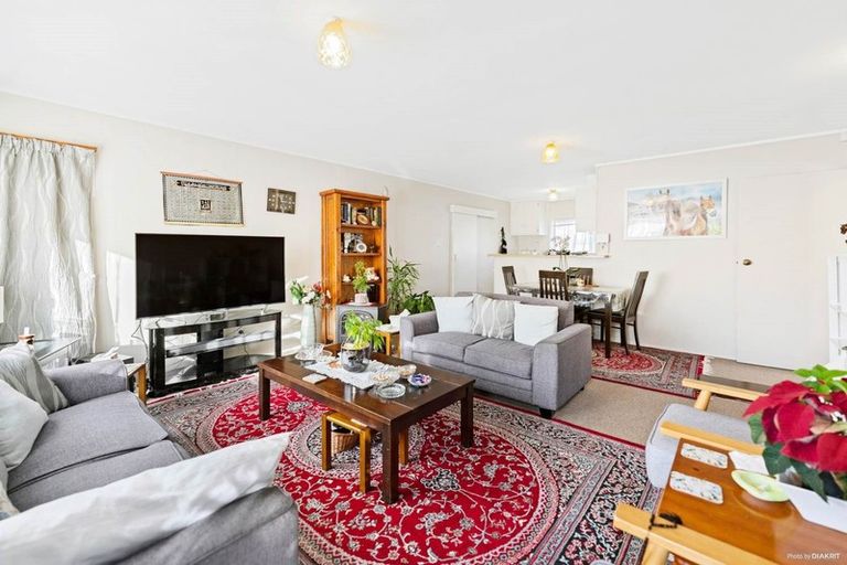 Photo of property in 1/30 Ballater Place, Highland Park, Auckland, 2010