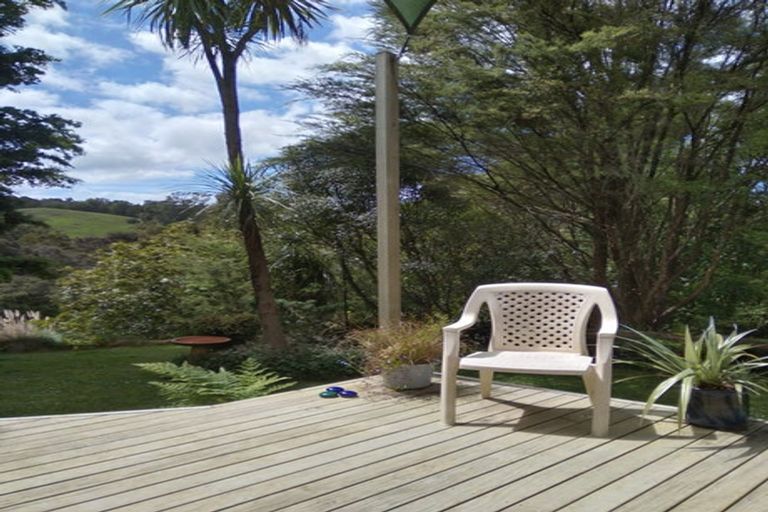 Photo of property in 64 Paparoa Station Road, Paparoa, 0571