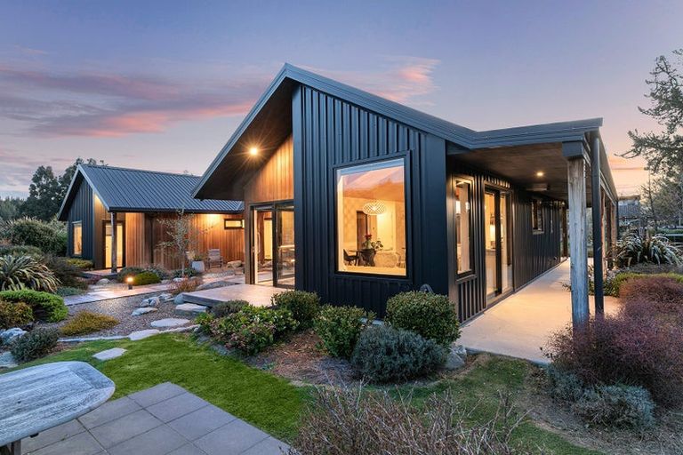 Photo of property in 5 Loach Road, Hawea Flat, Wanaka, 9382