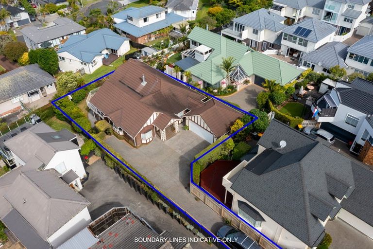 Photo of property in 2/40 Cook Street, Howick, Auckland, 2014