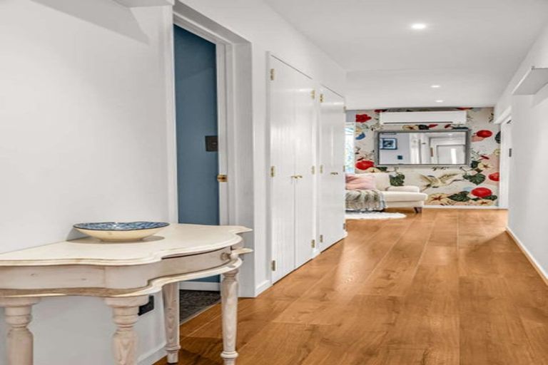 Photo of property in 33 Tara Crescent, Woodend, 7610