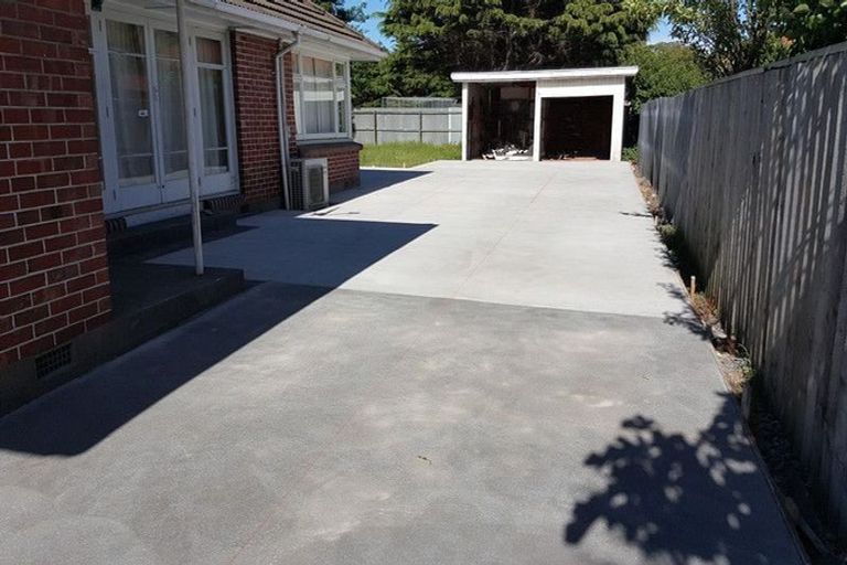 Photo of property in 8 Curletts Road, Sockburn, Christchurch, 8042