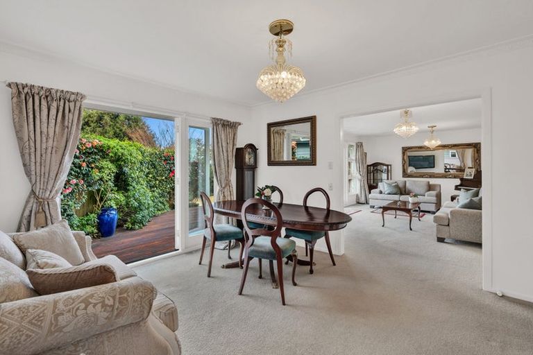 Photo of property in 2/2a Medbury Terrace, Fendalton, Christchurch, 8041