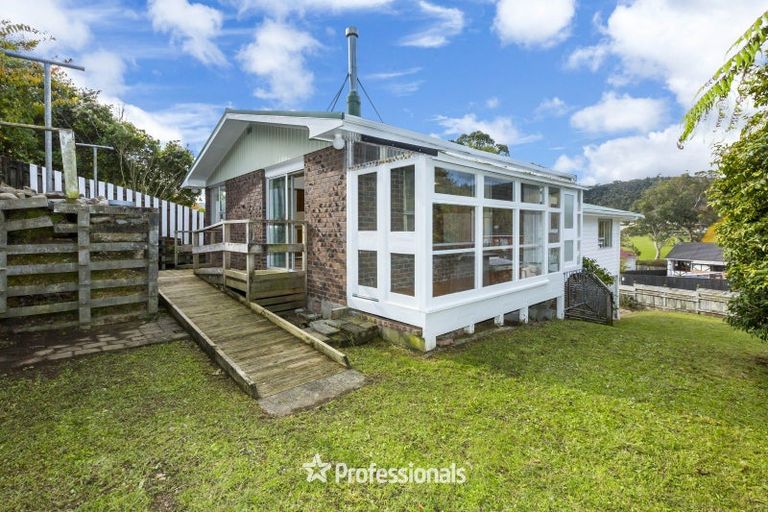 Photo of property in 55 Norana Road, Timberlea, Upper Hutt, 5018