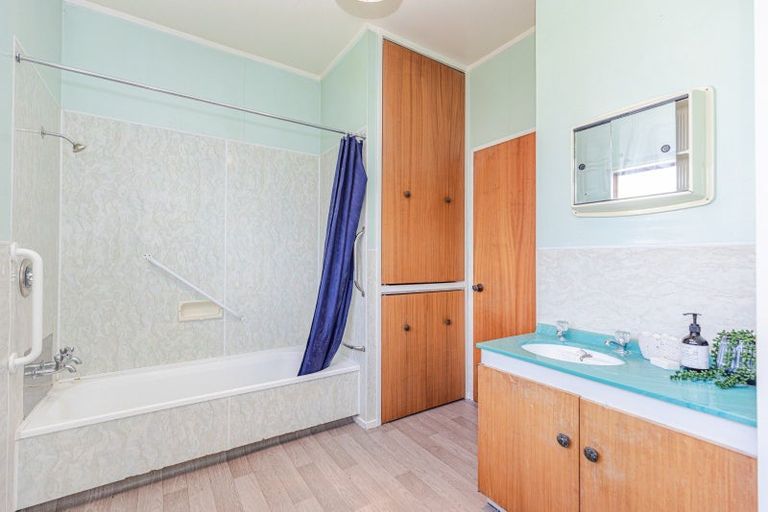 Photo of property in 34 Karamu Street, Tawhero, Whanganui, 4501