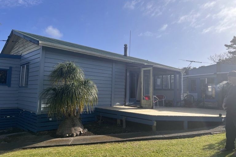 Photo of property in 110 Ngatawhiti Road, Te Kopuru, 0391