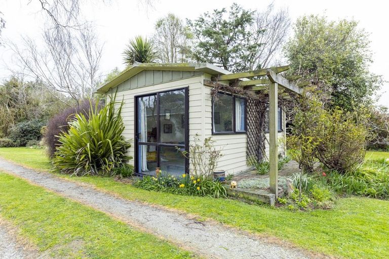 Photo of property in 19-23 Kakanui Road, Kakanui, Oamaru, 9495