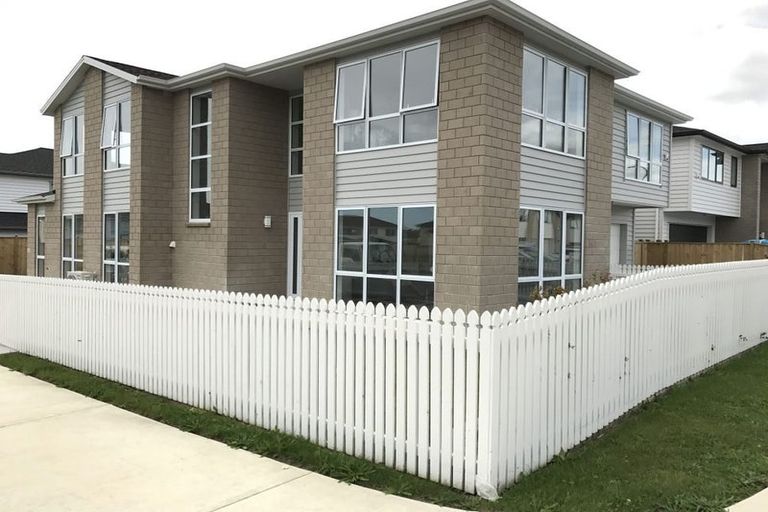 Photo of property in 14 Creggan Crescent, Flat Bush, Auckland, 2019
