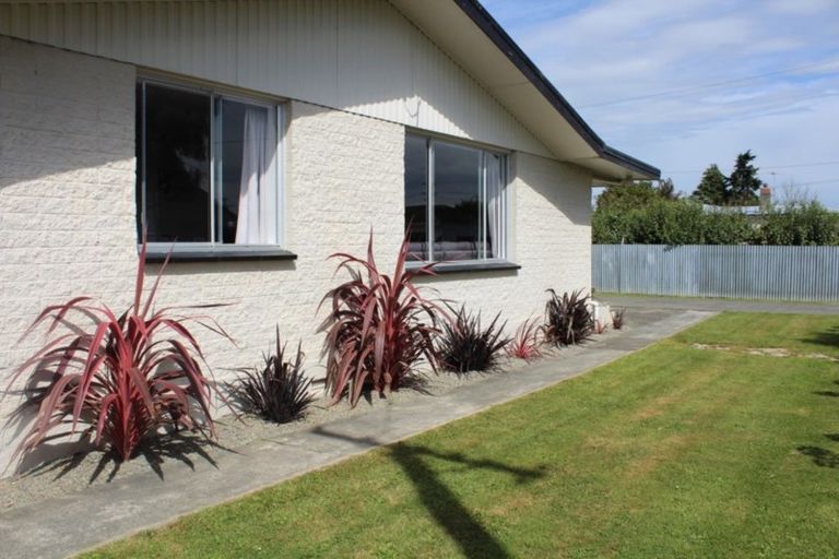 Photo of property in 9 Anne Street, Winton, 9720
