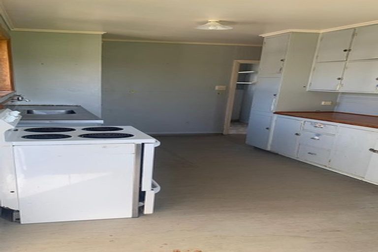 Photo of property in 64 Arimu Road, Papakura, 2110