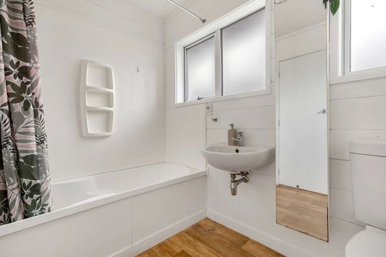 Photo of property in 56 Blomfield Street, Pukehangi, Rotorua, 3015