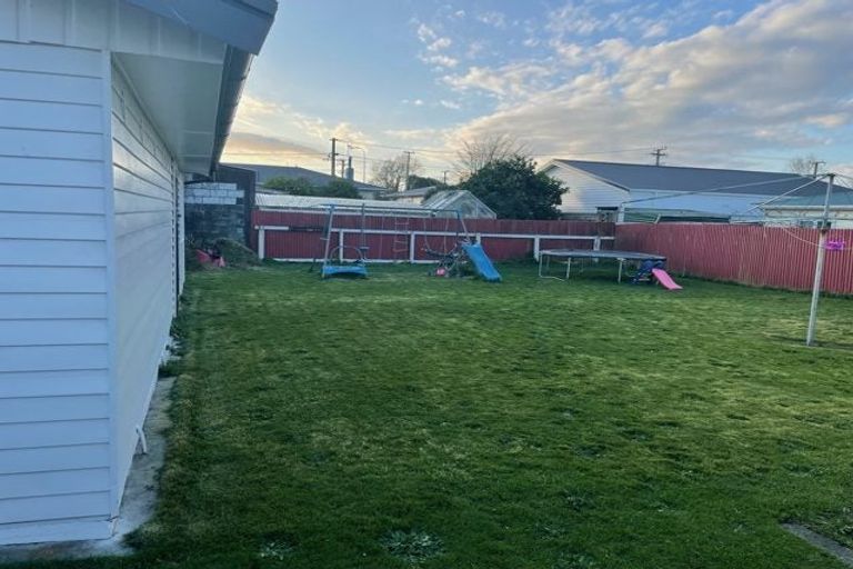 Photo of property in 9 Cardiff Street, Levin, 5510