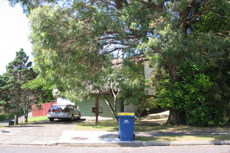 Photo of property in 14 Elmira Place, Browns Bay, Auckland, 0630