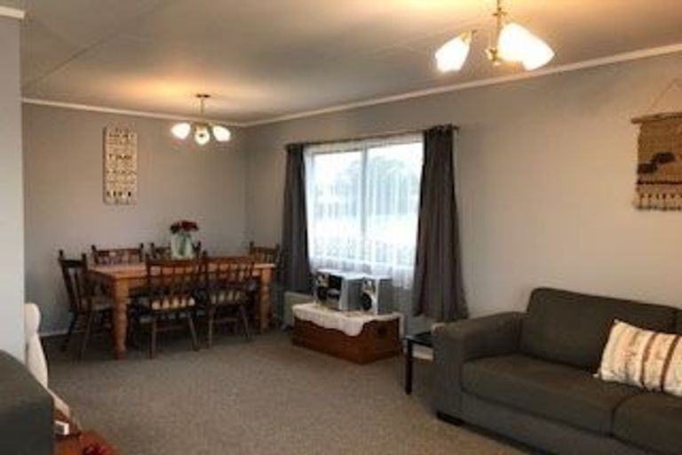 Photo of property in 43 Waimarei Avenue, Paeroa, 3600