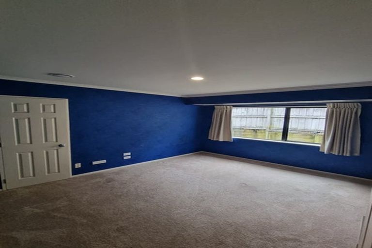 Photo of property in 3 Cricklade Terrace, Windsor Park, Auckland, 0632