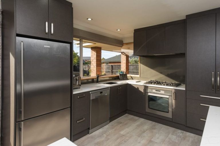 Photo of property in 12 Lexington Place, Shirley, Christchurch, 8061