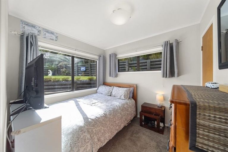 Photo of property in 13 Voltaire Court, Botany Downs, Auckland, 2010