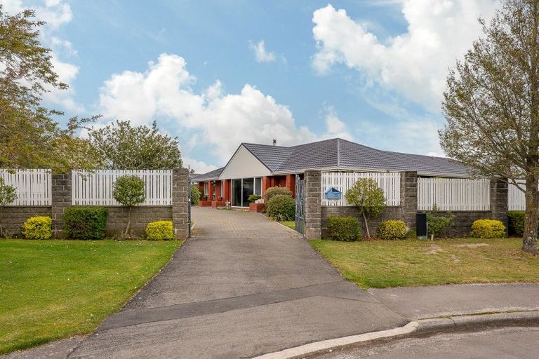 Photo of property in 33 Oakden Drive, Darfield, 7510