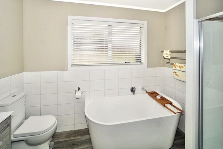 Photo of property in 2 Killarney Street, Te Puke, 3119