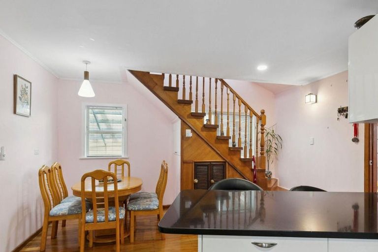 Photo of property in 12 Camrose Grove, Kingston, Wellington, 6021