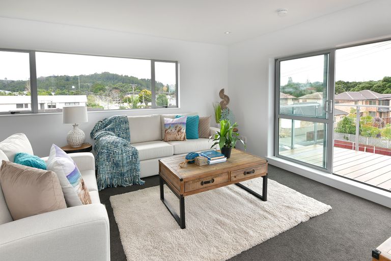 Photo of property in 305/252 Centreway Road, Orewa, 0931
