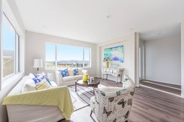 Photo of property in 48 Resolution Drive, Gulf Harbour, Whangaparaoa, 0930