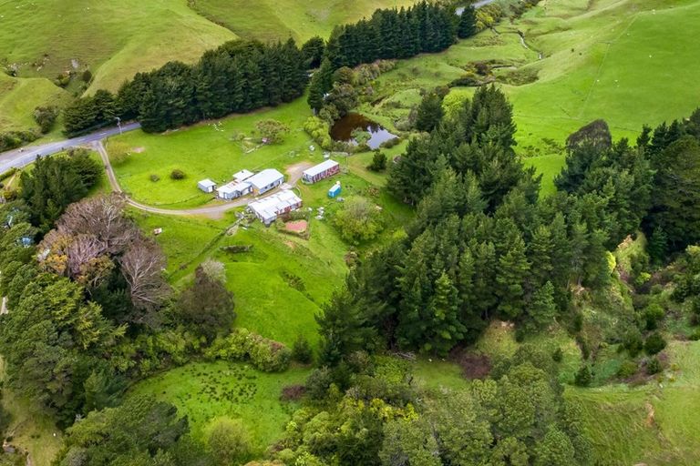 Photo of property in 174 Opaki Kaiparoro Road, Eketahuna, 4994