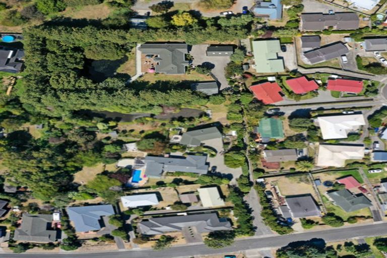 Photo of property in 60 Langdale Avenue, Paraparaumu, 5032